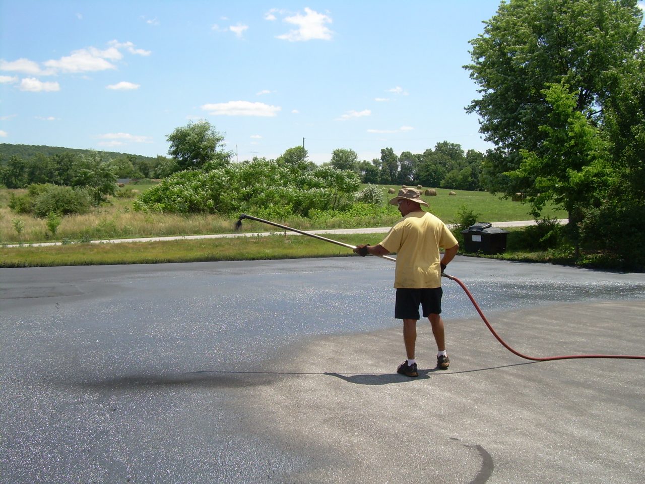 Asphalt Sealcoating, York, Harrisburg, Lancaster PA York, Lancaster